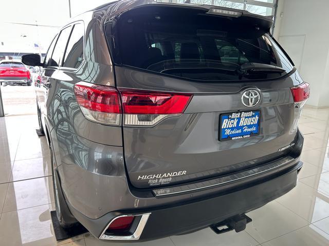 used 2018 Toyota Highlander car, priced at $25,995