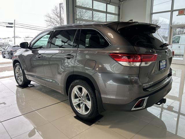 used 2018 Toyota Highlander car, priced at $25,995