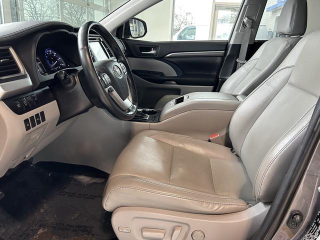 used 2018 Toyota Highlander car, priced at $25,995