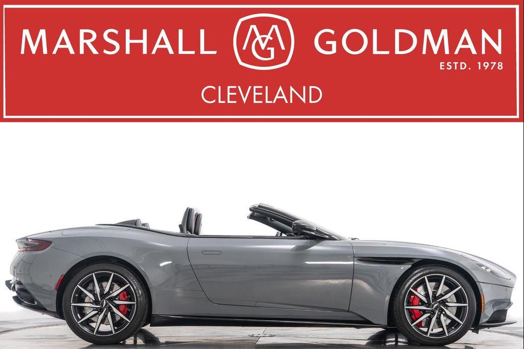 used 2021 Aston Martin DB11 car