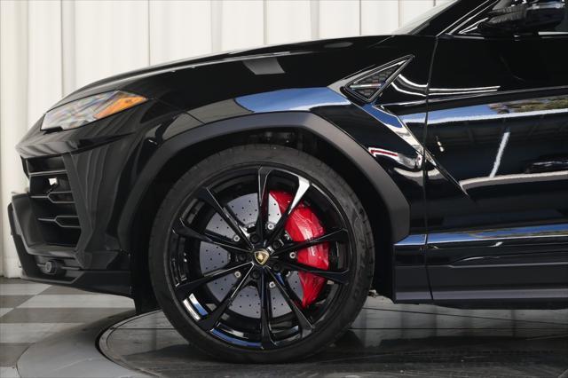 used 2022 Lamborghini Urus car, priced at $229,900