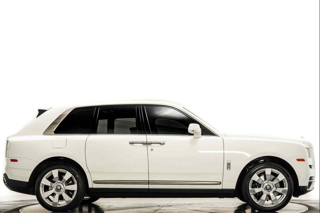 used 2020 Rolls-Royce Cullinan car, priced at $279,900