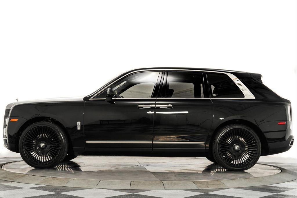 used 2022 Rolls-Royce Cullinan car, priced at $299,900