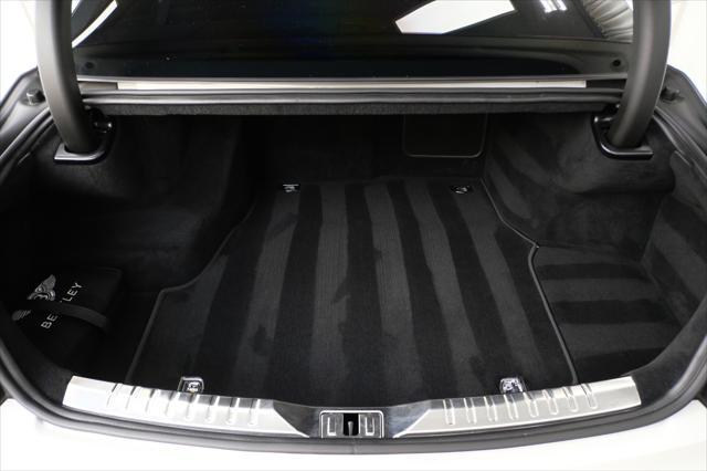used 2022 Bentley Flying Spur Hybrid car, priced at $165,900
