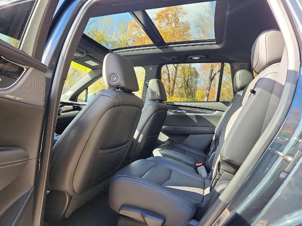 used 2020 Cadillac XT6 car, priced at $26,398