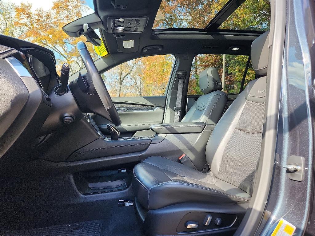 used 2020 Cadillac XT6 car, priced at $26,398