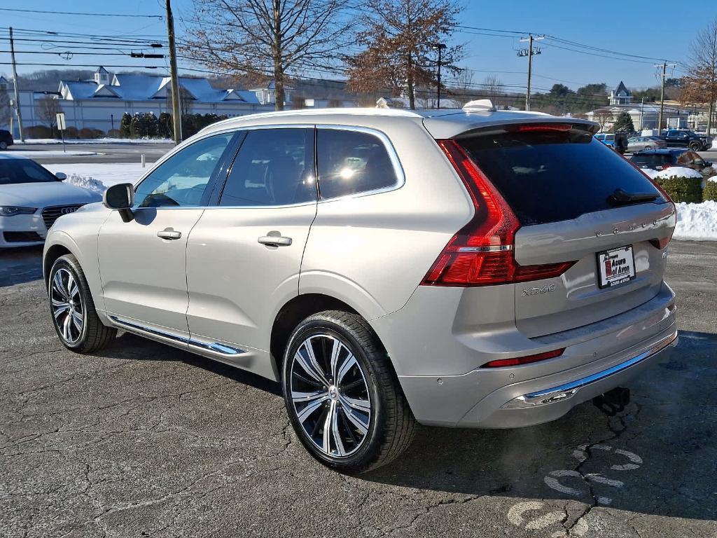 used 2022 Volvo XC60 car, priced at $37,900