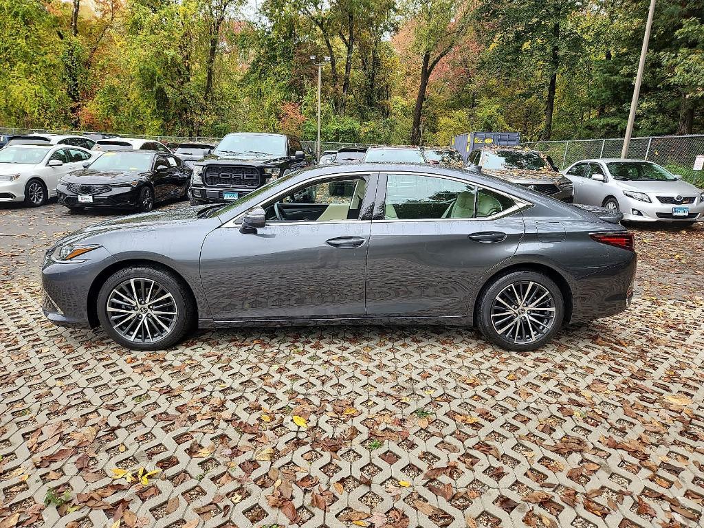 used 2022 Lexus ES 250 car, priced at $33,595