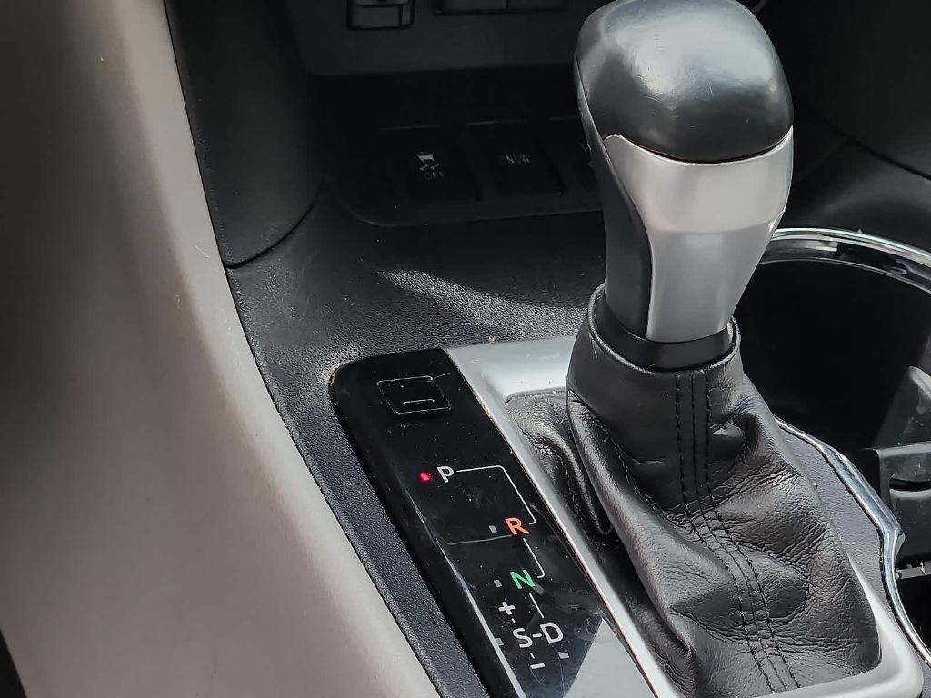 used 2018 Toyota Highlander car, priced at $24,430