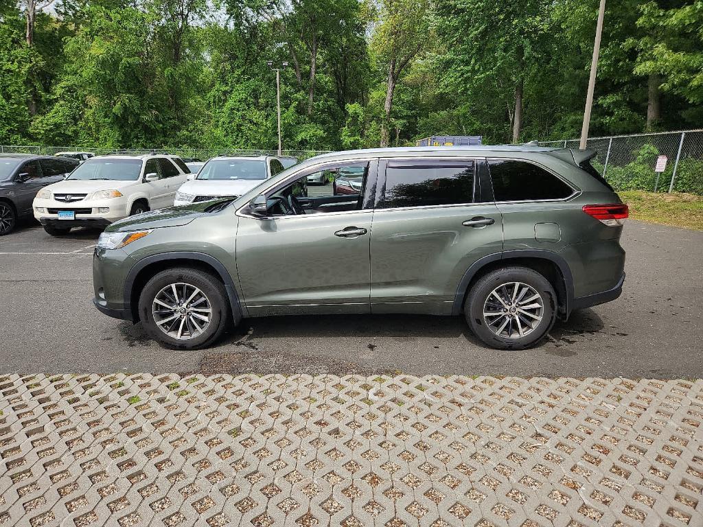 used 2018 Toyota Highlander car, priced at $24,430