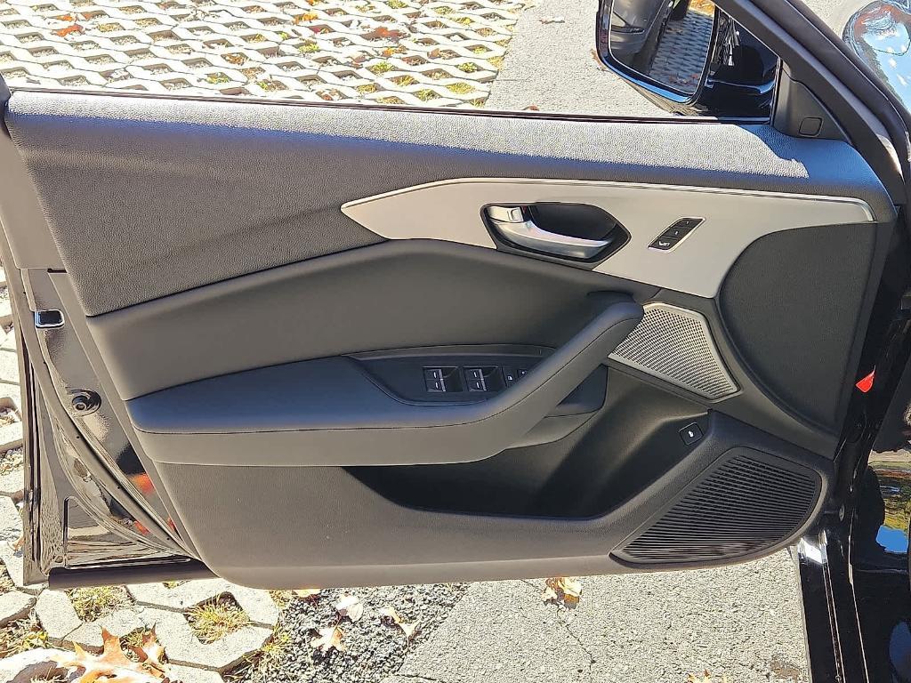 used 2025 Acura TLX car, priced at $39,995