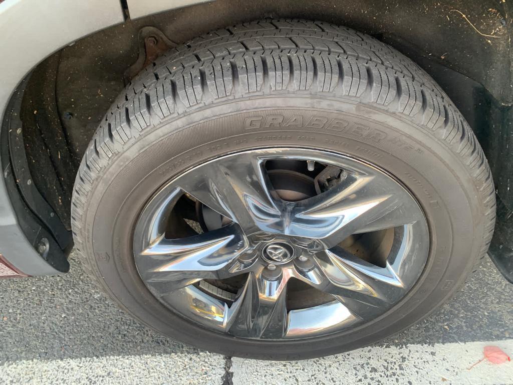 used 2017 Toyota Highlander car, priced at $25,999