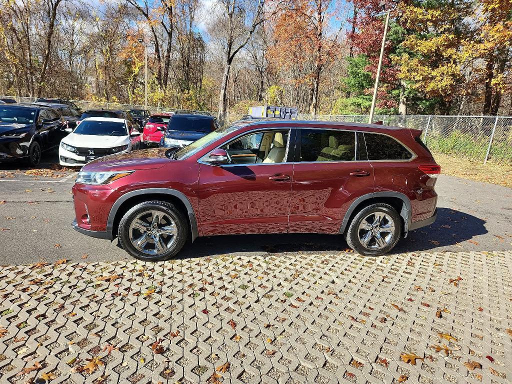 used 2017 Toyota Highlander car, priced at $25,999