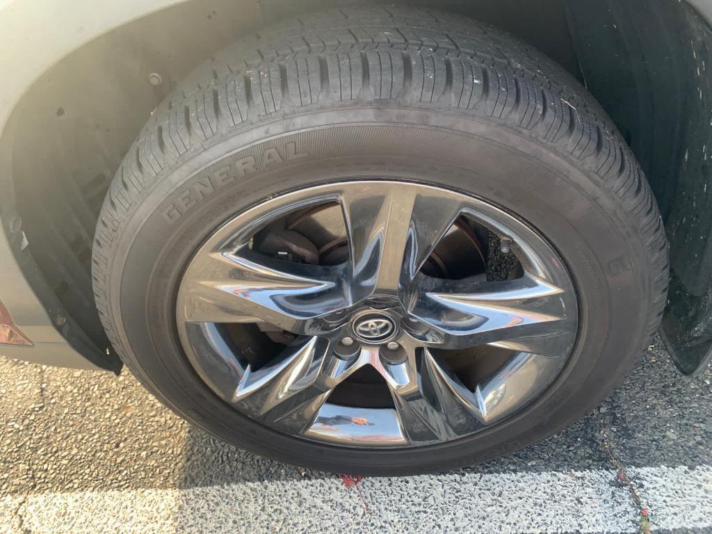 used 2017 Toyota Highlander car, priced at $25,999