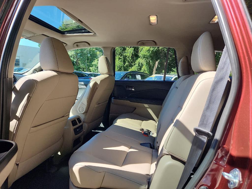 used 2022 Honda Pilot car, priced at $35,695