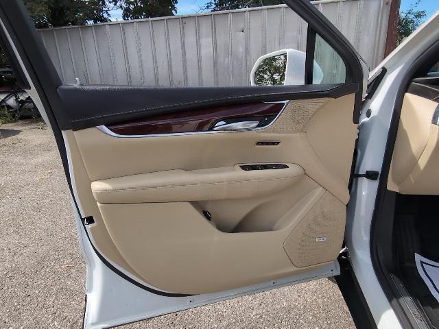 used 2018 Cadillac XT5 car, priced at $21,940