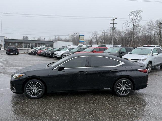 used 2022 Lexus ES 300h car, priced at $28,822