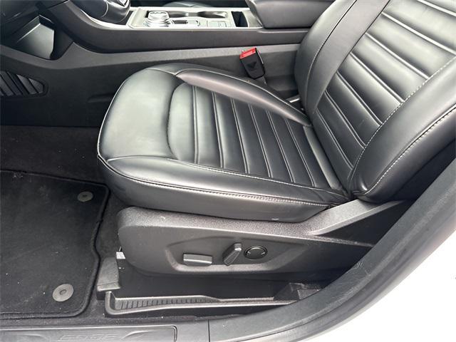 used 2023 Ford Edge car, priced at $20,990