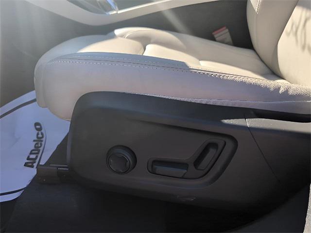 used 2024 Volvo XC40 car, priced at $33,743