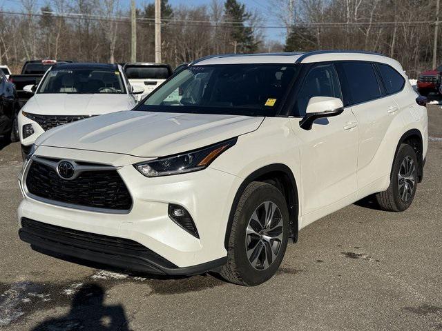 used 2021 Toyota Highlander car, priced at $27,820