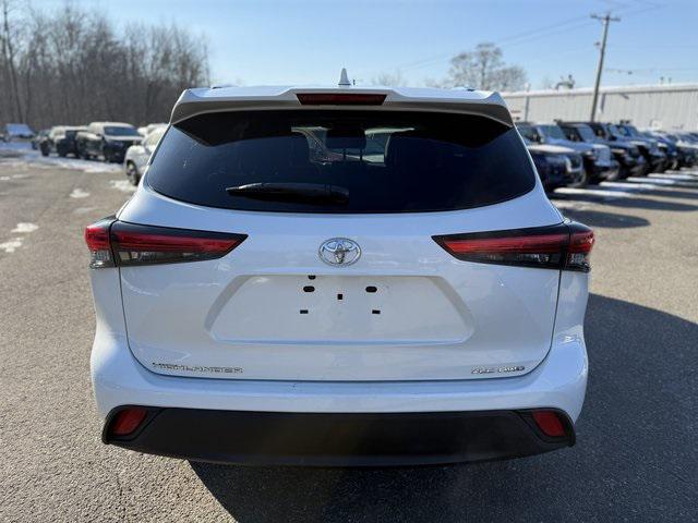 used 2021 Toyota Highlander car, priced at $27,820