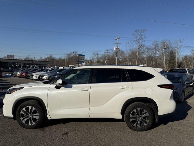 used 2021 Toyota Highlander car, priced at $27,820