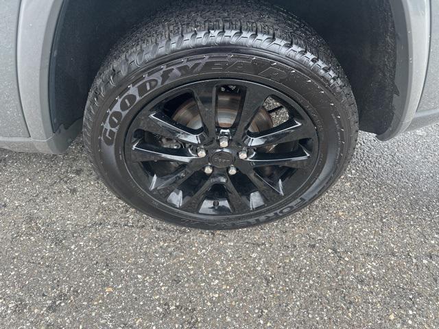 used 2020 Jeep Grand Cherokee car, priced at $25,547