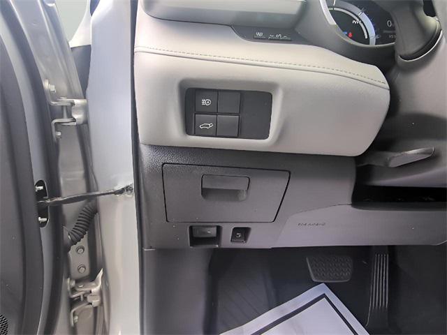 used 2021 Toyota Highlander Hybrid car, priced at $27,950