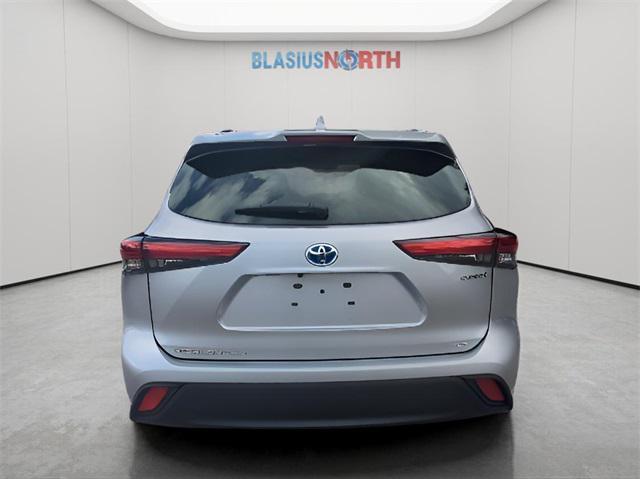 used 2021 Toyota Highlander Hybrid car, priced at $27,950