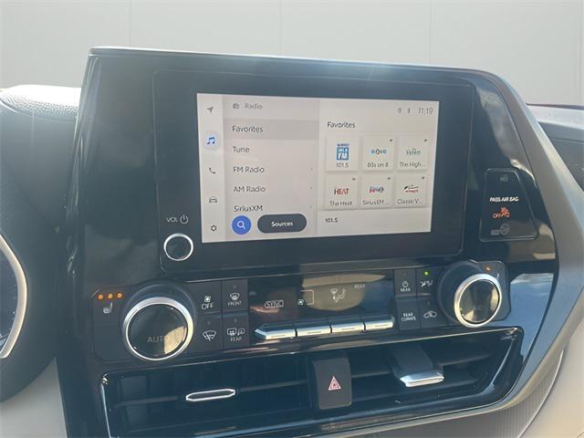 used 2023 Toyota Highlander Hybrid car, priced at $37,792