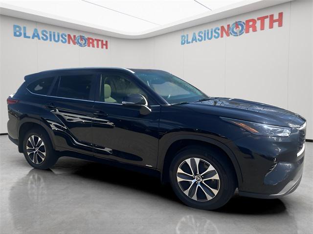 used 2023 Toyota Highlander Hybrid car, priced at $37,792