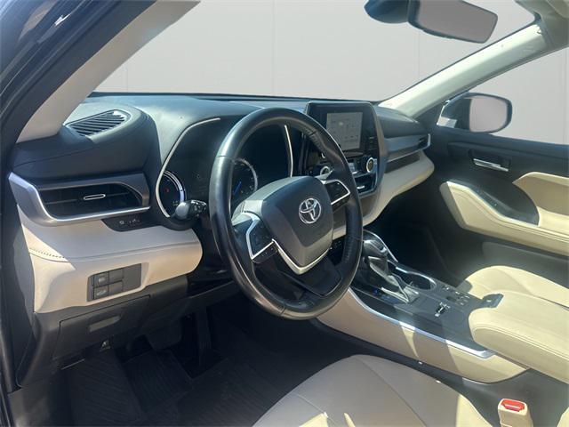used 2023 Toyota Highlander Hybrid car, priced at $37,792