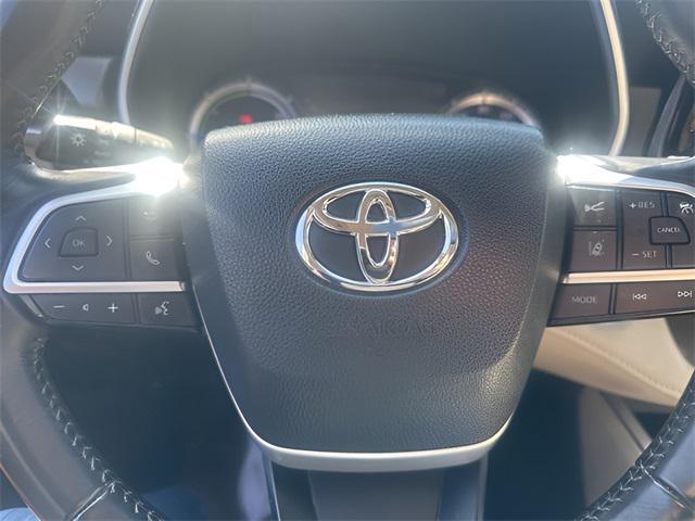 used 2023 Toyota Highlander Hybrid car, priced at $37,792