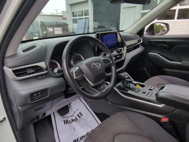 used 2024 Toyota Highlander car, priced at $37,988