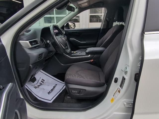 used 2024 Toyota Highlander car, priced at $37,988