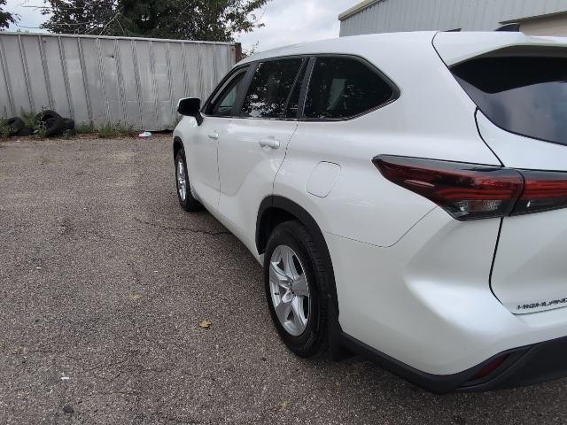 used 2024 Toyota Highlander car, priced at $37,988