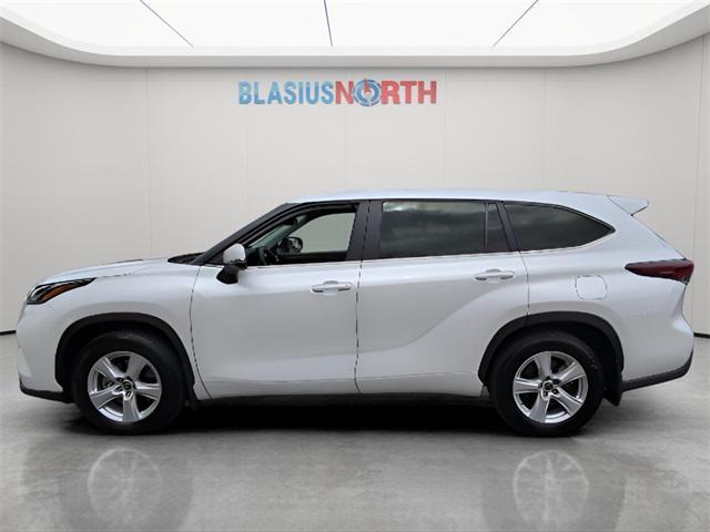 used 2024 Toyota Highlander car, priced at $34,988