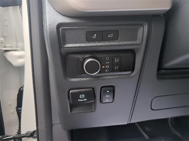 used 2024 Ford Expedition car, priced at $53,996