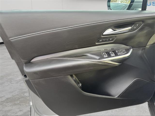 used 2024 Cadillac XT4 car, priced at $34,566