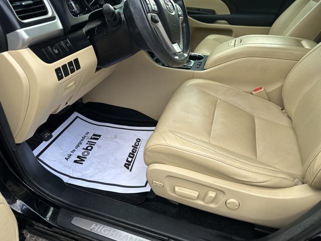 used 2015 Toyota Highlander car, priced at $17,988