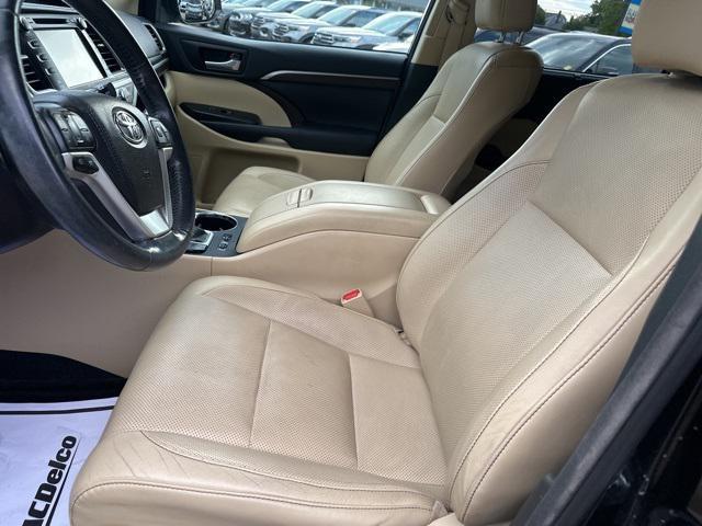 used 2015 Toyota Highlander car, priced at $17,988