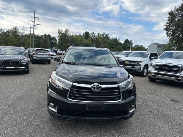 used 2015 Toyota Highlander car, priced at $17,988