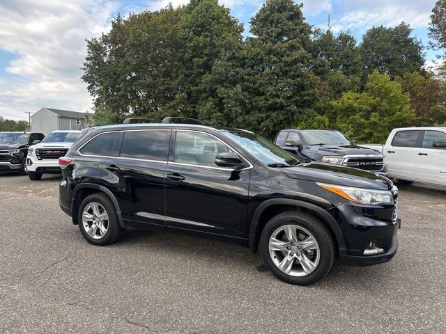 used 2015 Toyota Highlander car, priced at $17,988
