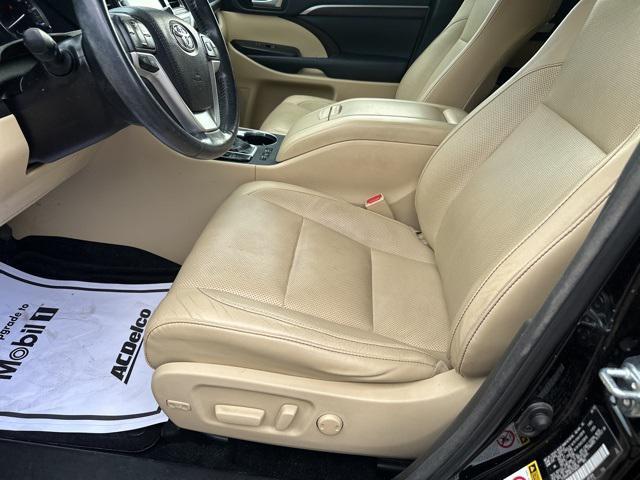 used 2015 Toyota Highlander car, priced at $17,988