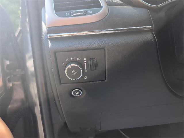 used 2015 Jeep Grand Cherokee car, priced at $10,801