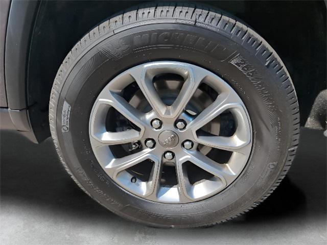 used 2015 Jeep Grand Cherokee car, priced at $10,801