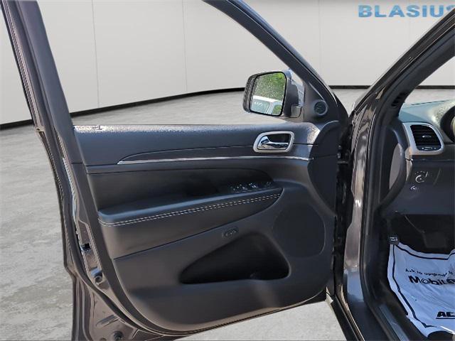 used 2015 Jeep Grand Cherokee car, priced at $10,801