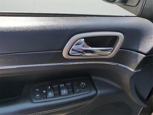 used 2015 Jeep Grand Cherokee car, priced at $10,801