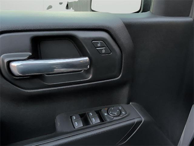 used 2025 Chevrolet Silverado 1500 car, priced at $42,988