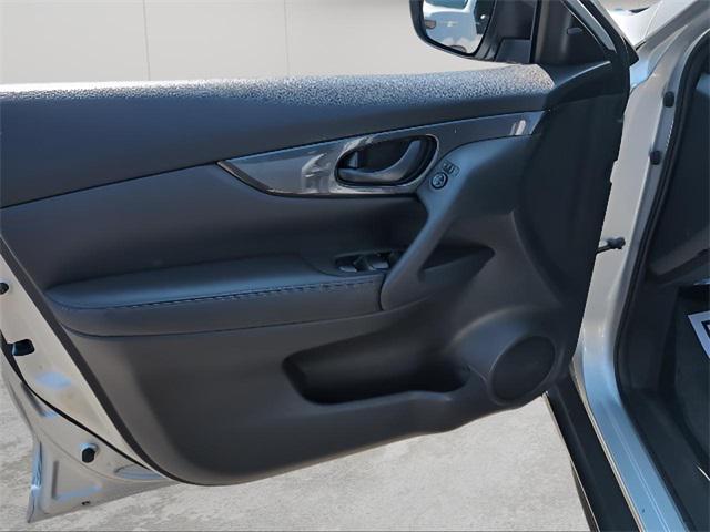used 2019 Nissan Rogue car, priced at $15,924